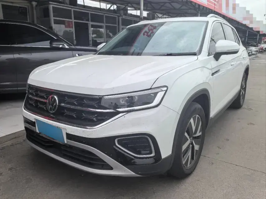 2023 Volkswagen Tayron 2.0T 186HP L4 7DCT