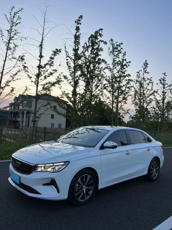 2022 Geely Emgrand L 1.4T 141HP L4 CVT