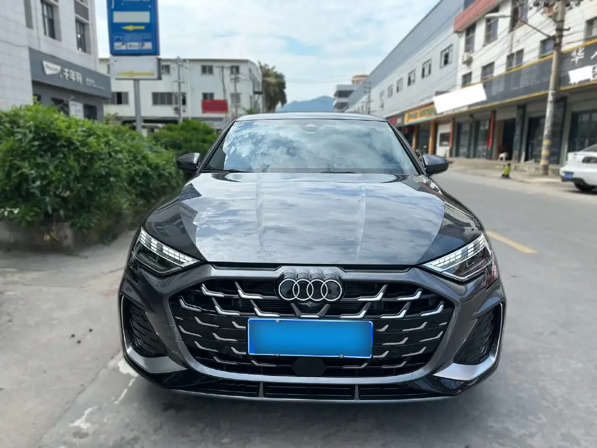 2025 Audi A3 1.5T 160HP L4 7DCT,autocango,china used car exporter,china ev exporter,chinese used car exporter,chinese used ev exporter
