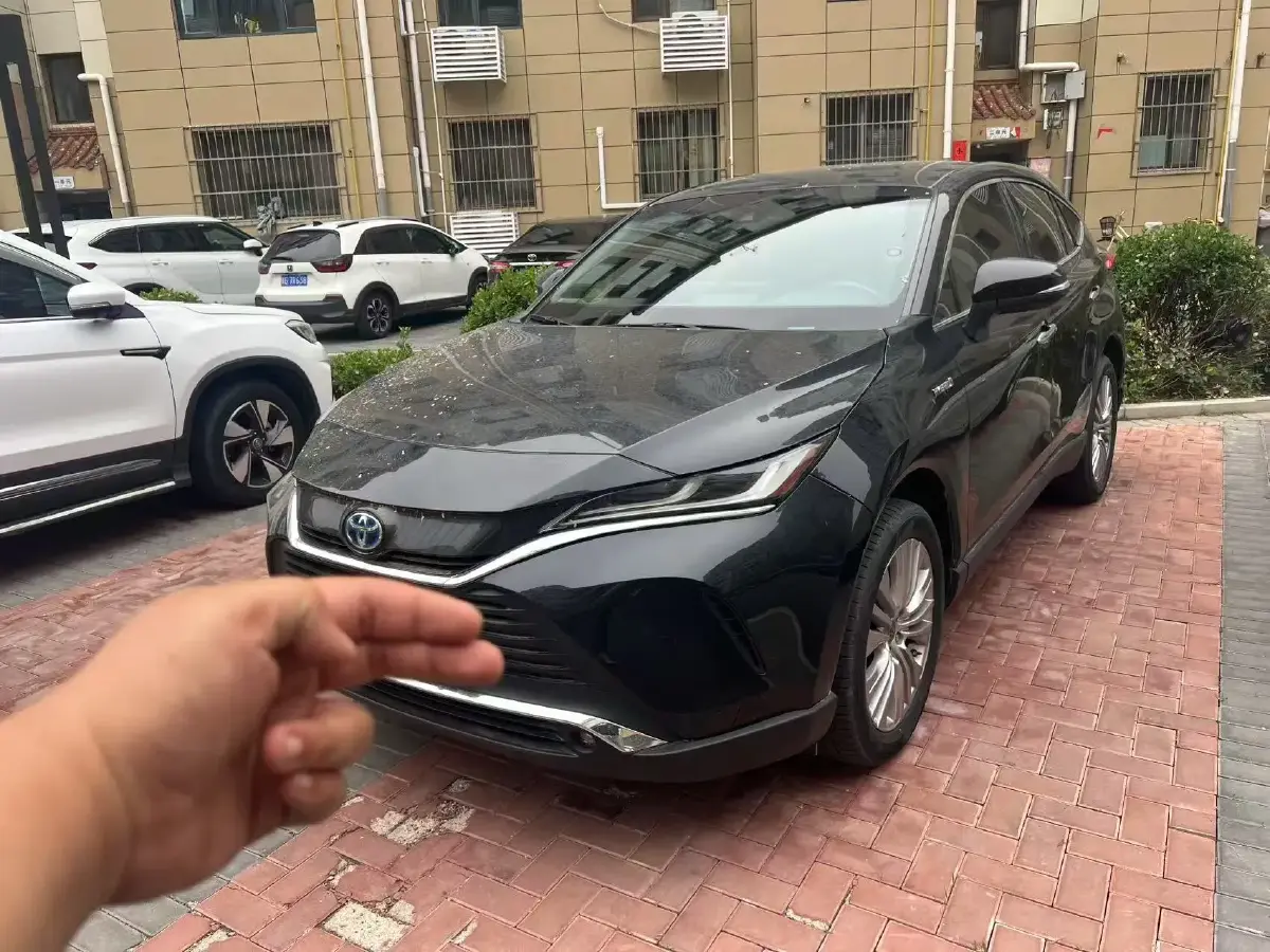 2022 Toyota Harrier 2.5L 178HP L4 E-CVT Hybrid