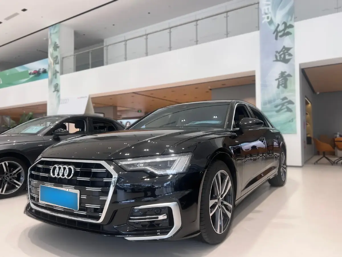 2024 Audi A6L 2.0T 190HP L4 7DCT