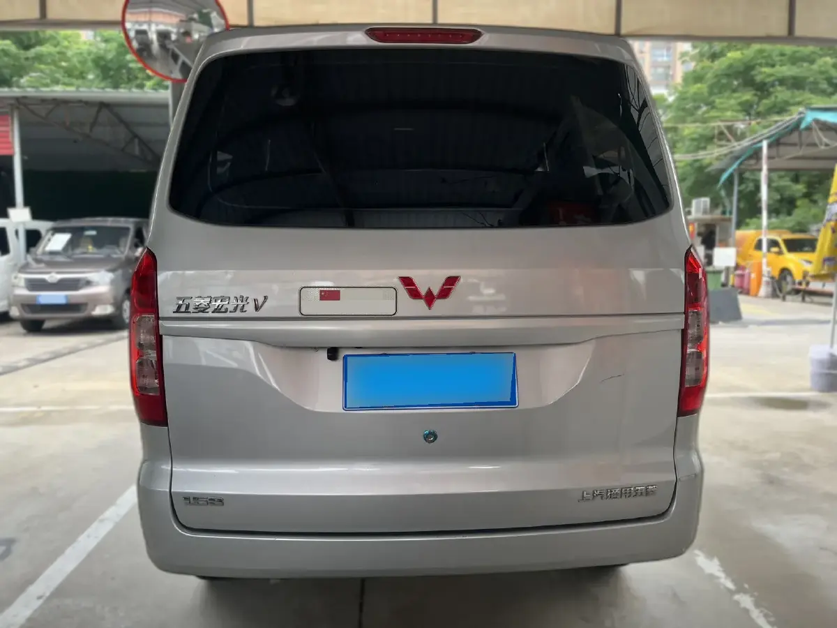 2022 WuLing HongGuang V 1.2L 76HP L4 5MT,autocango,china used car exporter,china ev exporter,chinese used car exporter,chinese used ev exporter