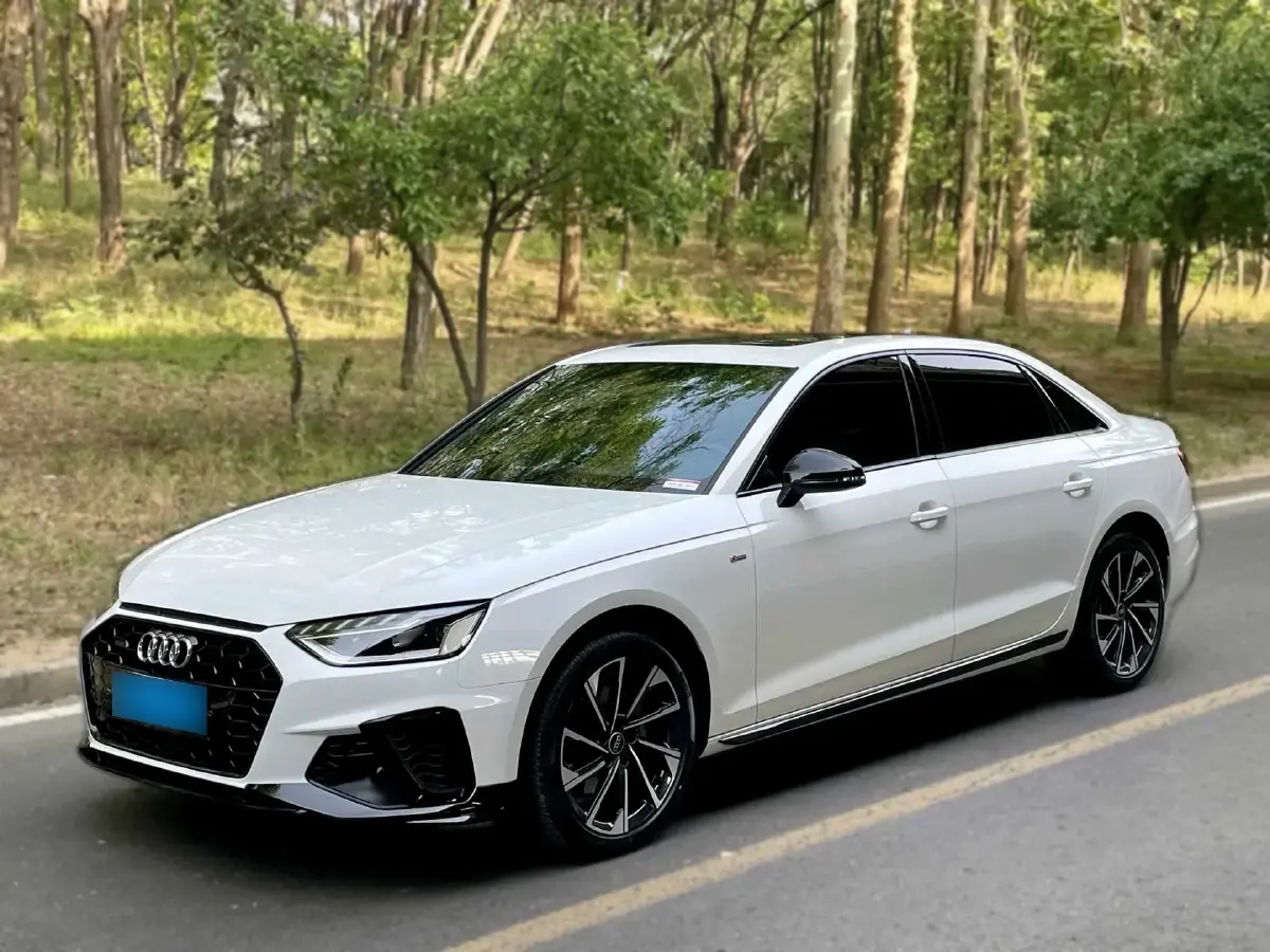 2023 Audi A4L 2.0T 190HP L4 7DCT
