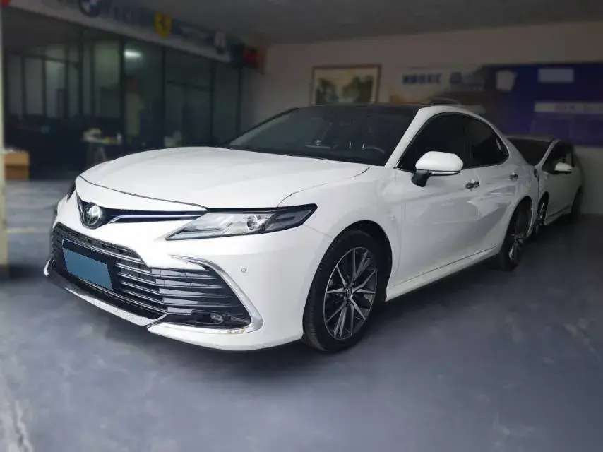 2021 Toyota Camry 2.5L 209HP L4 8AT