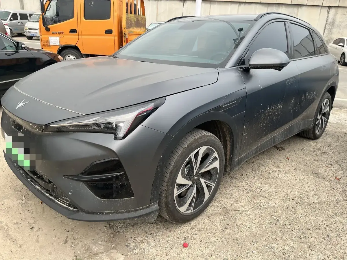 2024 ARCFOX αT5 BEV 65KWH