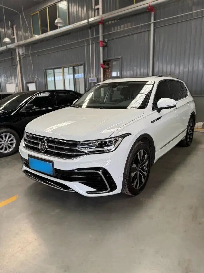 2023 Volkswagen Tiguan L 2.0T 186HP L4 7DCT