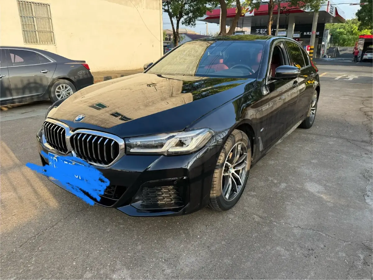 2022 BMW 5 Series 2.0T 184HP L4 8AT