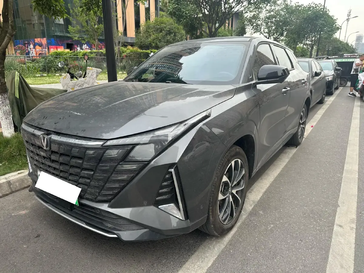 2024 ChangAn UNI-Z 1.5L 98HP L4 E-CVT PHEV 18.4KWH