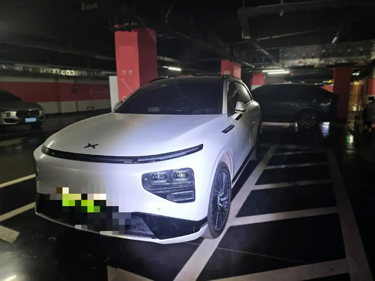 2022 Xpeng G9 BEV 98KWH