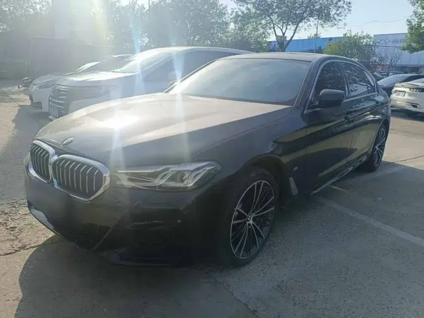 2022 BMW 5 Series 2.0T 252HP L4 8AT