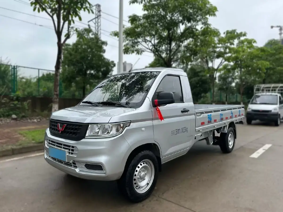 2023 WuLing ZhiGuang Mini Truck 1.5L 102HP L4 5MT