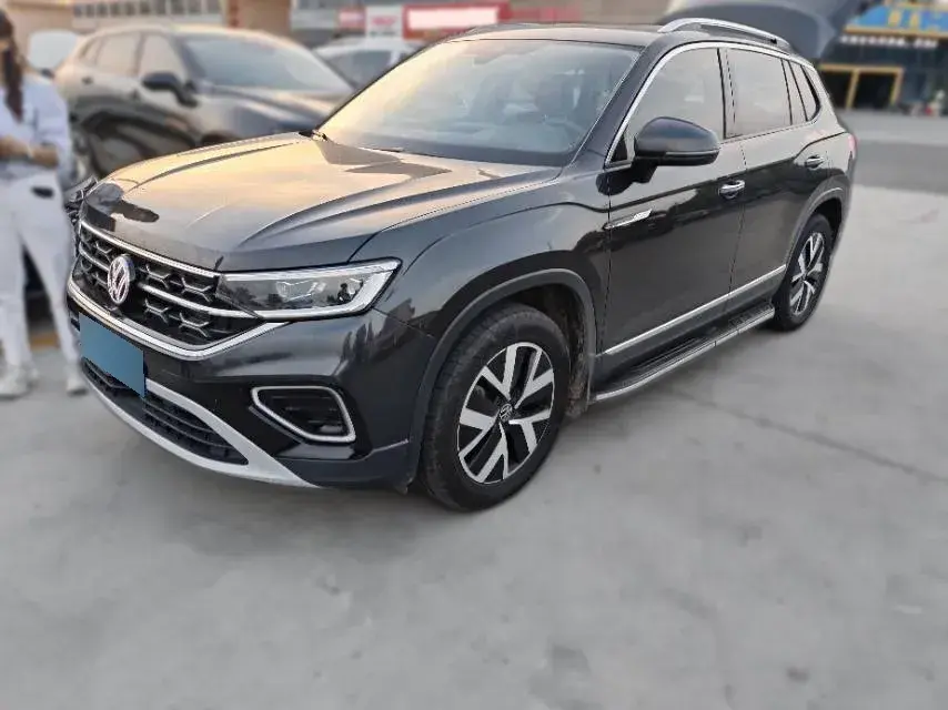 2023 Volkswagen Tayron 2.0T 186HP L4 7DCT