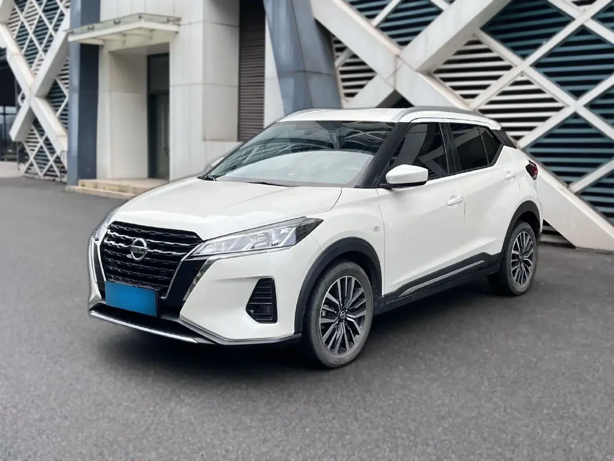 2022 Nissan Kicks 1.5L 122HP L4 CVT