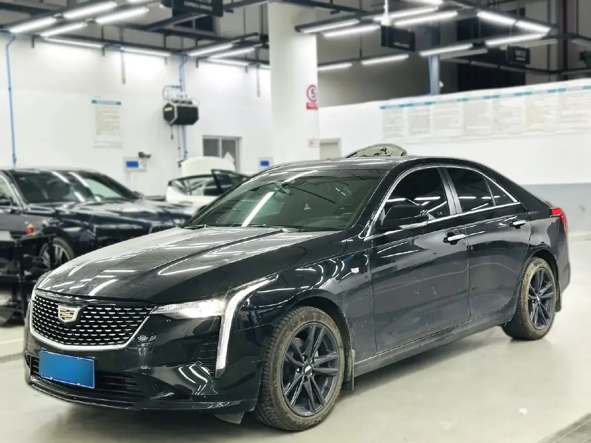 2023 Cadillac CT4 1.5T 211HP L4 8AT