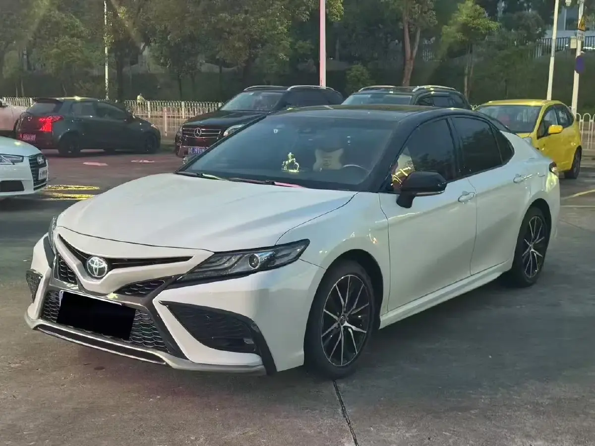 2021 Toyota Camry 2.5L 209HP L4 8AT