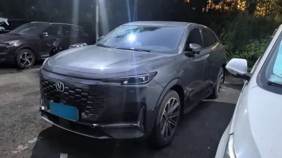 2021 ChangAn UNI-K 2.0T 233HP L4 8AT