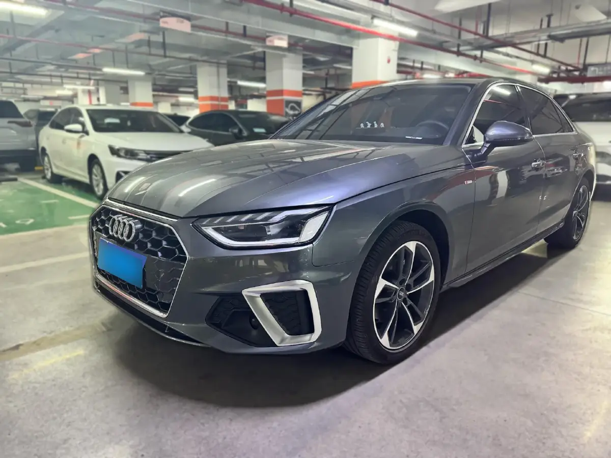 2023 Audi A4L 2.0T 190HP L4 7DCT