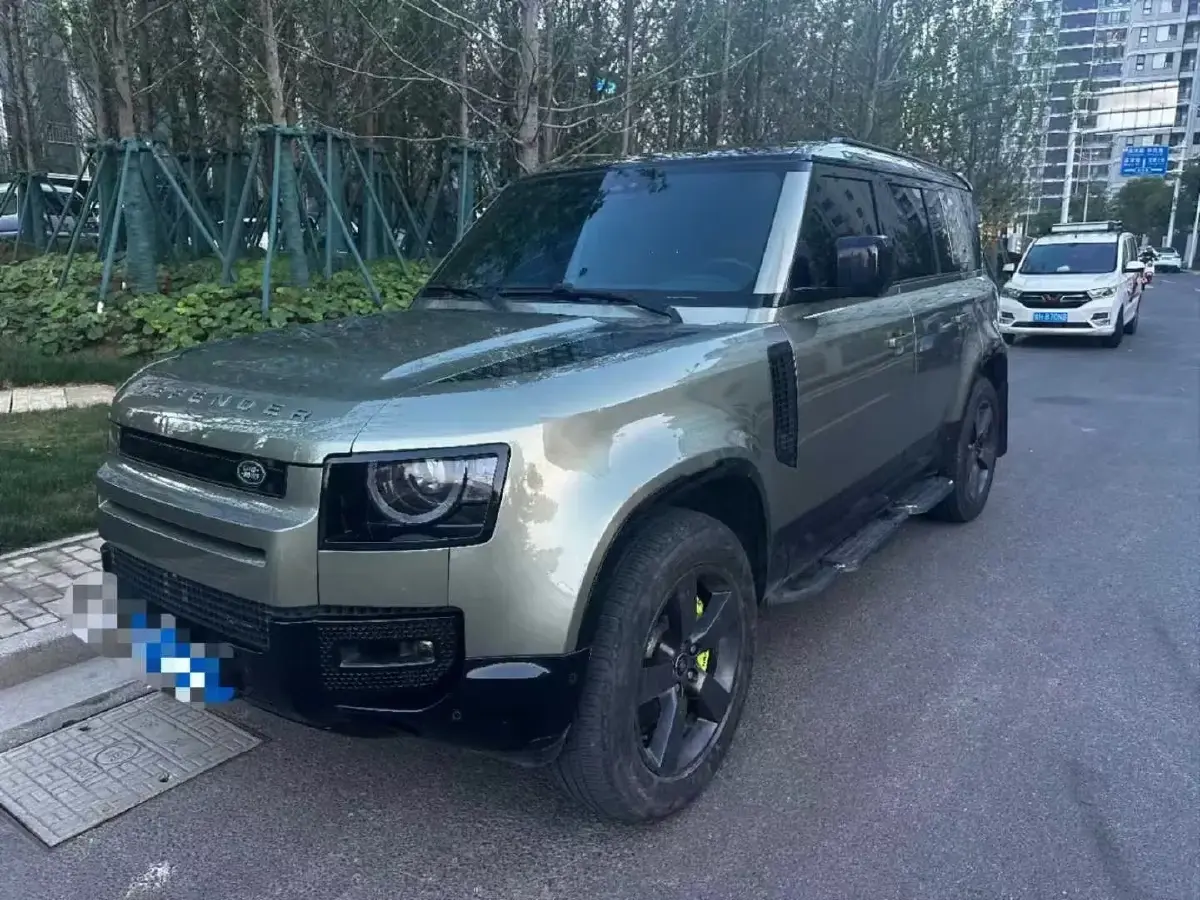 2023 Land Rover Defender 3.0T 400HP L6 8AT