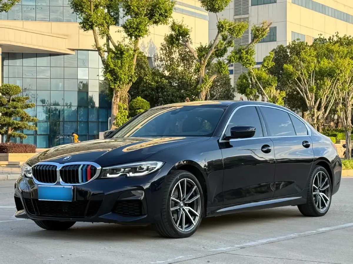 2022 BMW 3 Series 2.0T 184HP L4 8AT