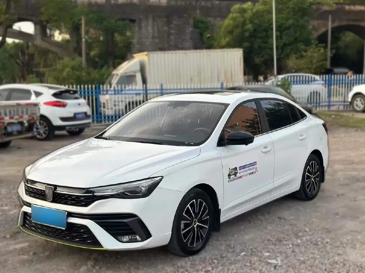 2021 Roewe i5 1.5L 120HP L4 CVT