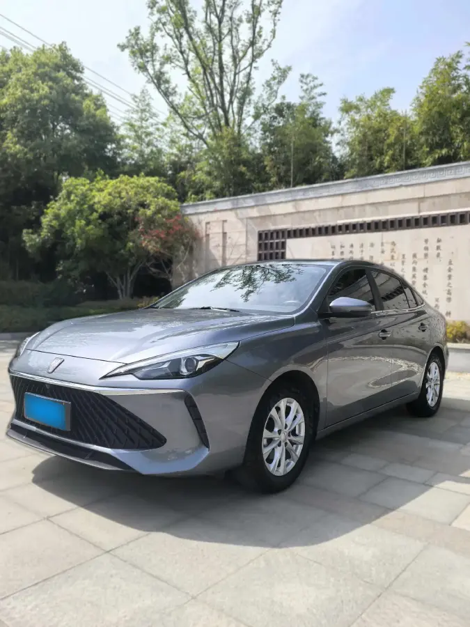 2023 Roewe i5 1.5L 129HP L4 CVT