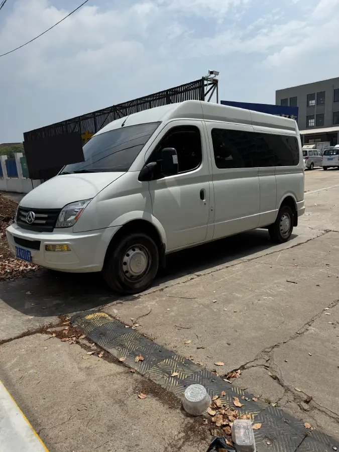 2021 MAXUS XinTu V80 2.0T 127HP L4 6MT