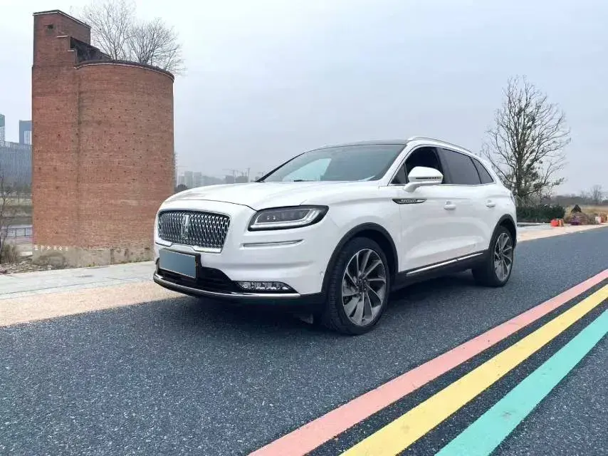 2021 Lincoln Nautilus 2.7T 322HP V6 8AT