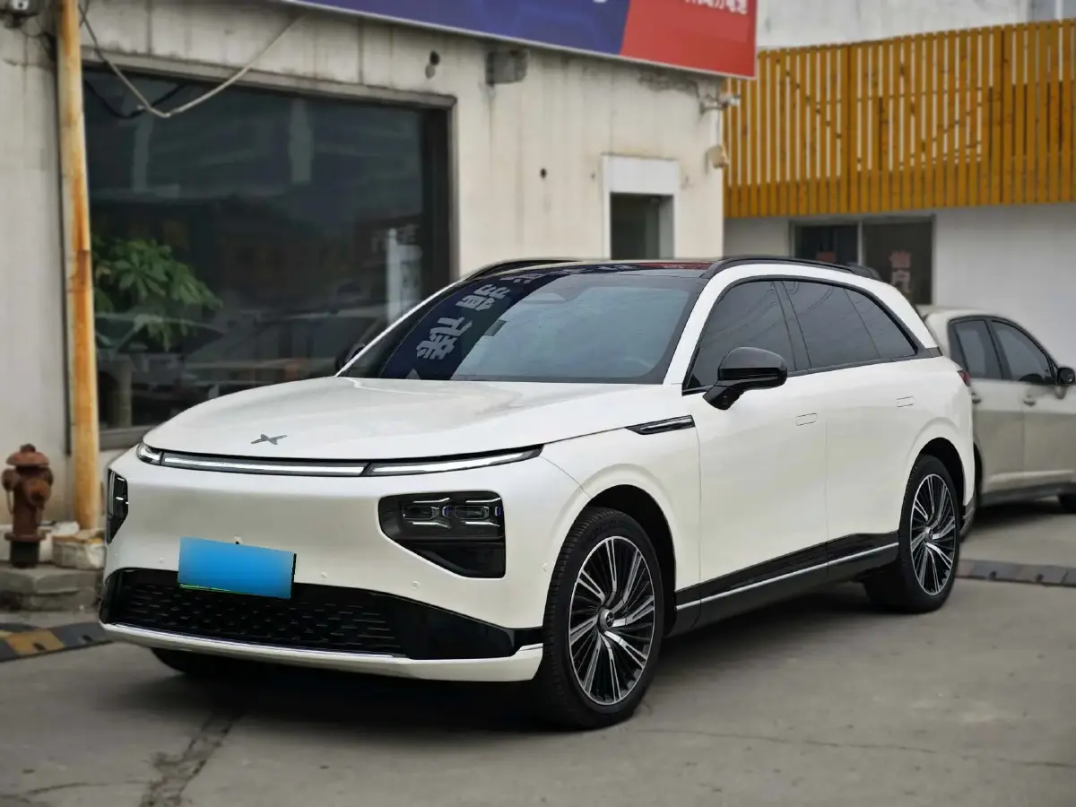 2022 Xpeng G9 BEV 98KWH