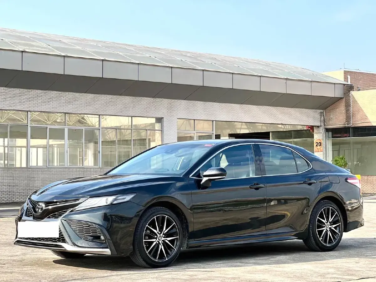 2021 Toyota Camry 2.5L 209HP L4 8AT