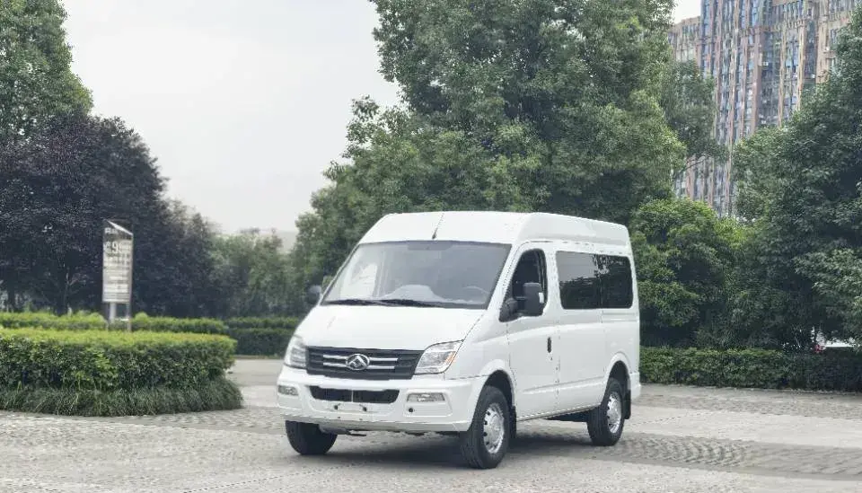 2023 MAXUS XinTu V80 2.0T 127HP L4 6AMT