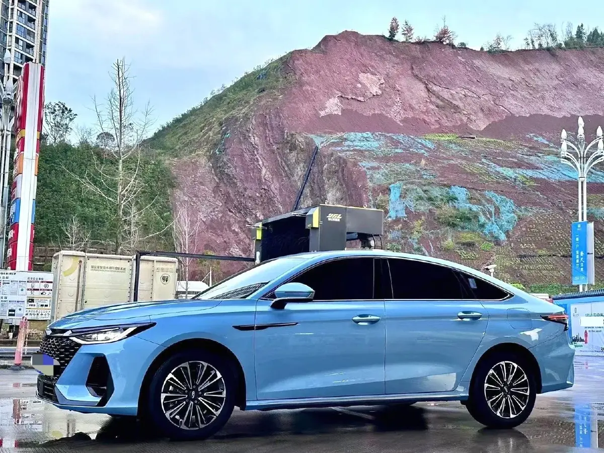 2024 Fulwin FulwinA8 1.5T 156HP L4 1DHT PHEV 18.3KWH