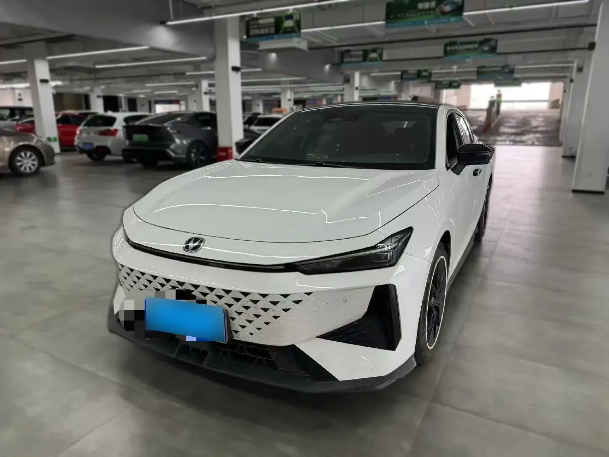 2024 ChangAn UNI-V 1.5T 188HP L4 7DCT