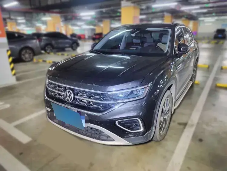 2023 Volkswagen Tayron 2.0T 186HP L4 7DCT