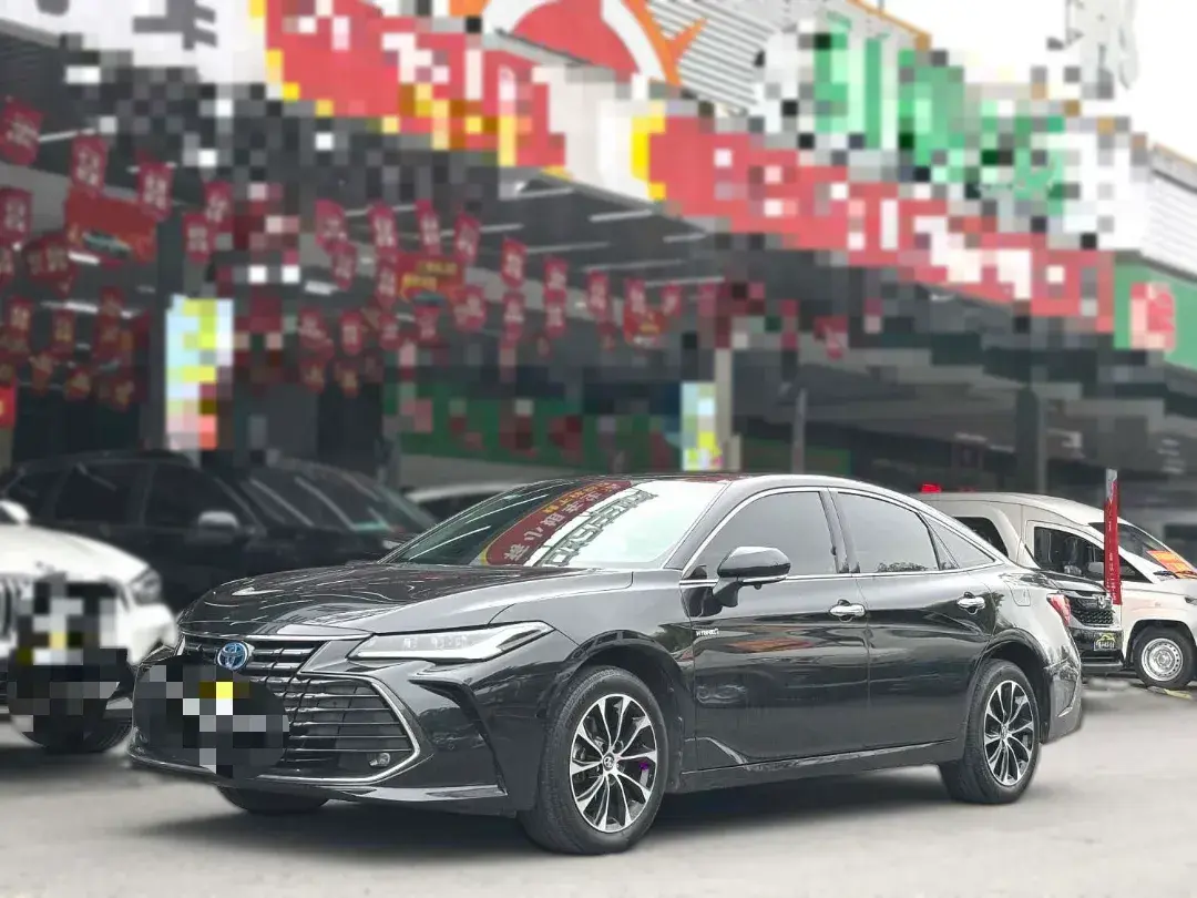 2022 Toyota Avalon 2.5L 178HP L4 E-CVT Hybrid