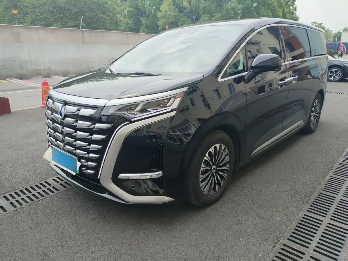 2024 Denza D9 1.5T 139HP L4 E-CVT PHEV 40KWH