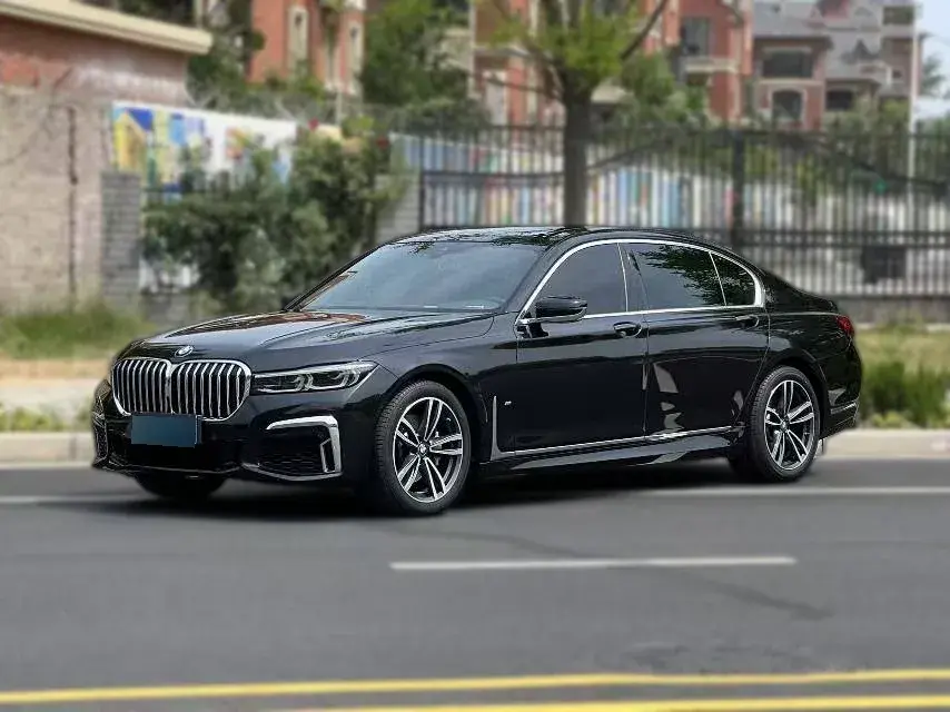 2021 BMW 7 Series 2.0T 265HP L4 8AT