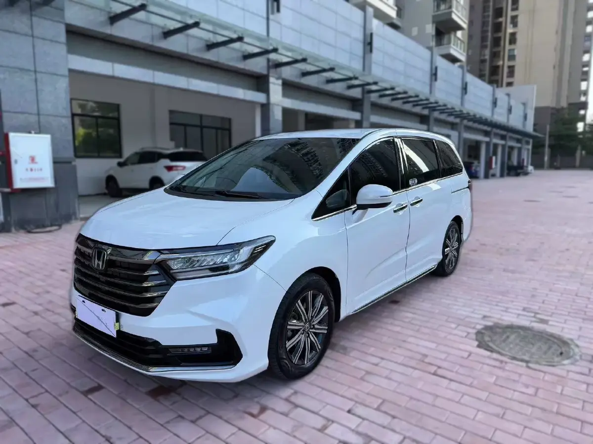 2022 Honda Odyssey 2.0L 146HP L4 E-CVT Hybrid