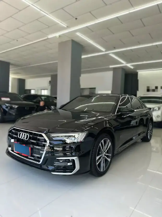 2022 Audi A6L 2.0T 190HP L4 7DCT