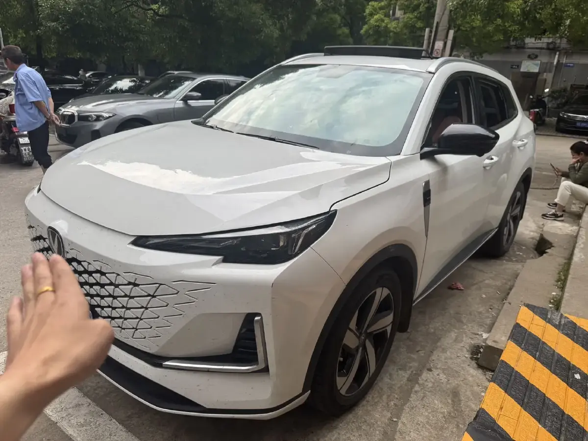 2024 ChangAn X5 PLUS 1.5T 188HP L4 7DCT