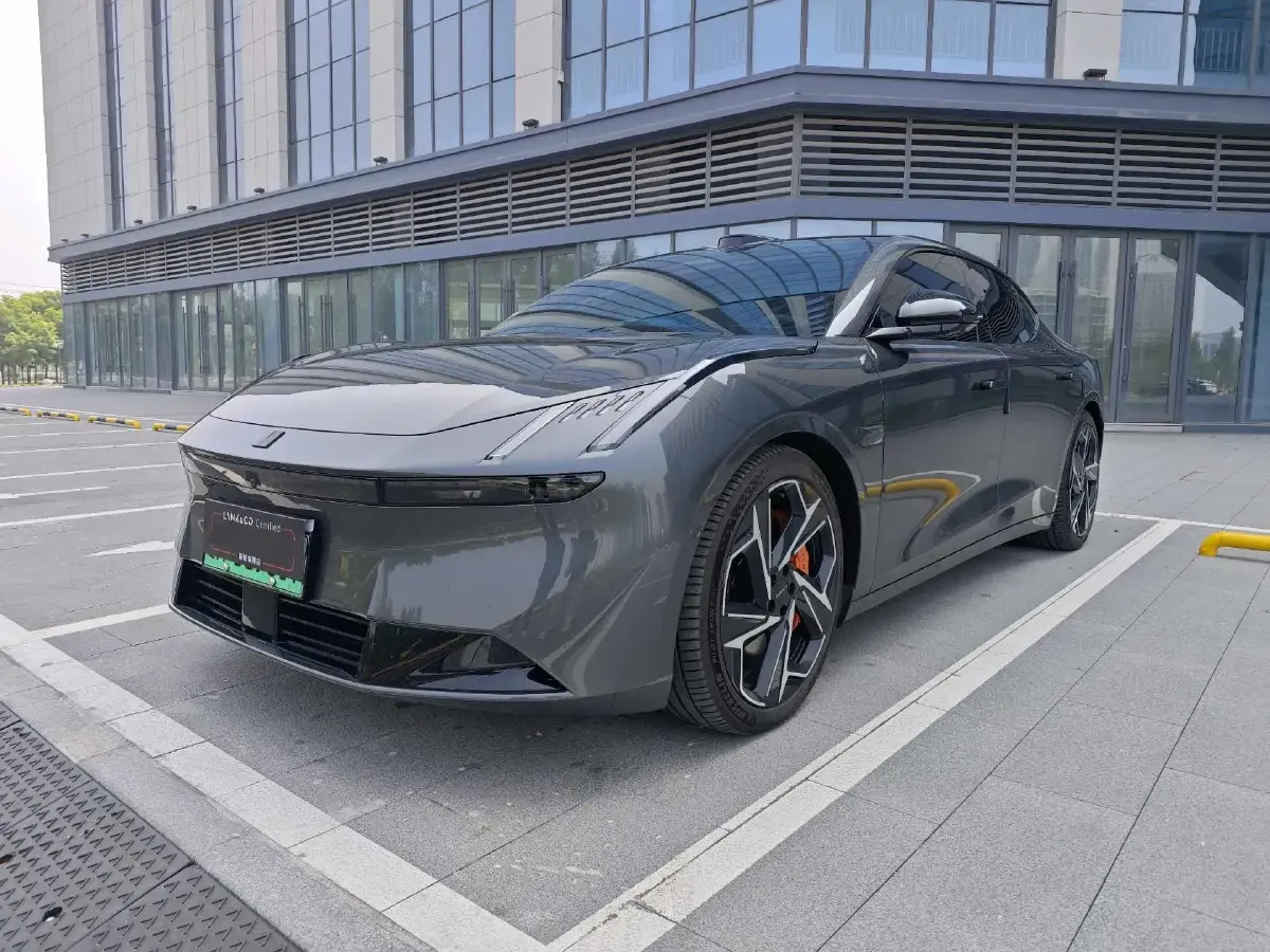 2025 LYNK&CO Z10 BEV 95KWH