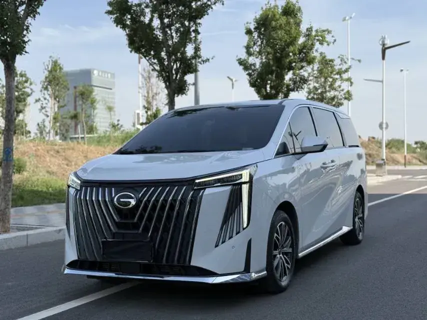 2024 GAC Trumpchi M8 2.0T 252HP L4 8AT