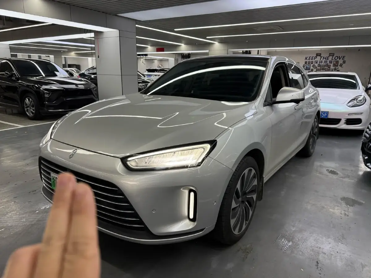 2022 HIMA AITO M5 Range Extended 125HP REEV 40KWH