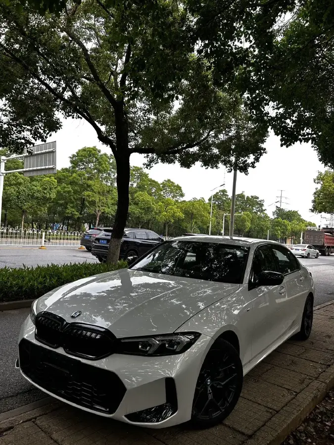 2025 BMW 3 Series 2.0T 245HP L4 8AT