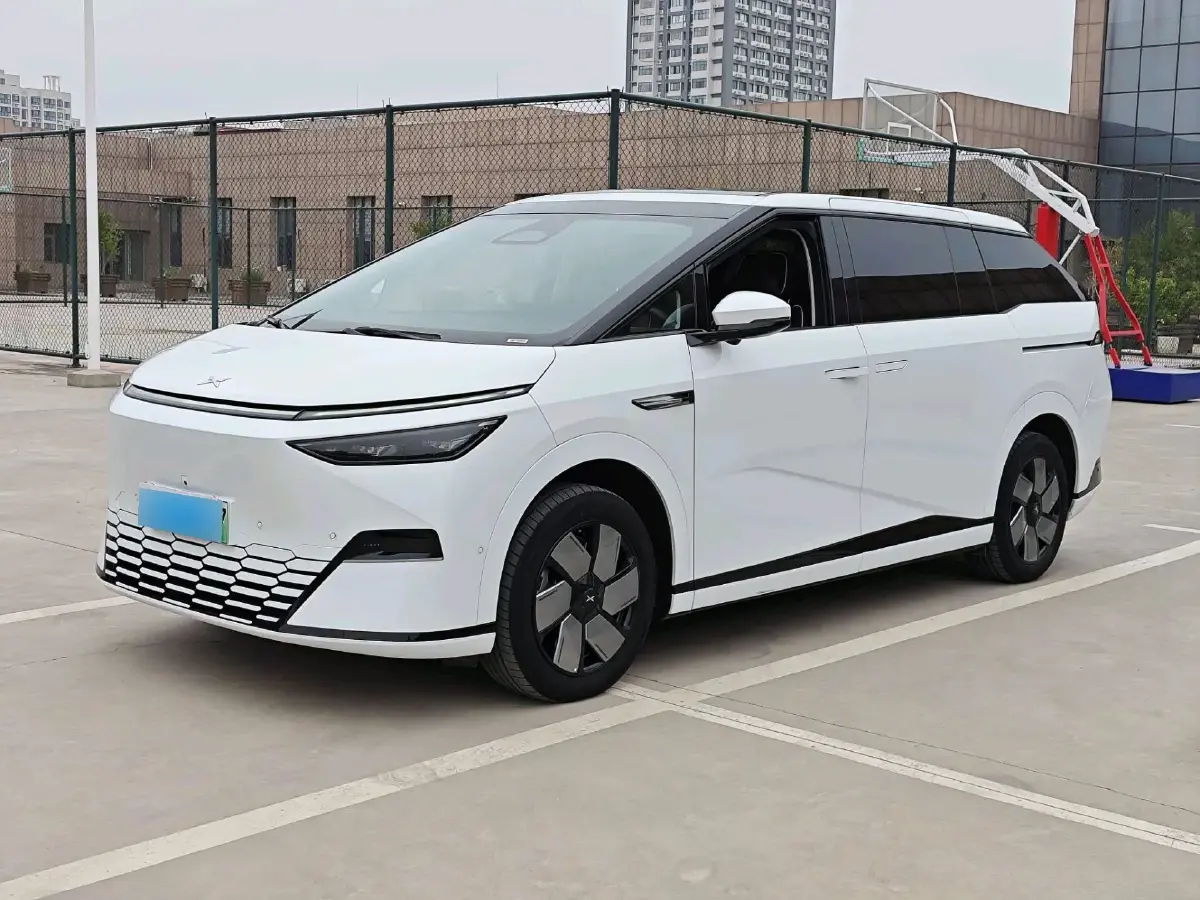 2024 Xpeng X9 BEV 101.5KWH