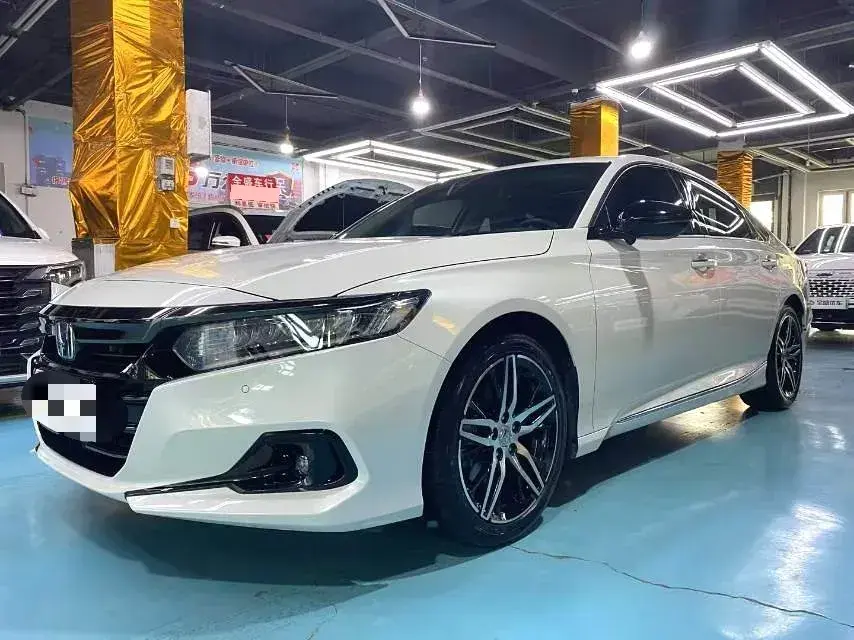 2022 Honda Accord 2.0L 146HP L4 E-CVT Hybrid