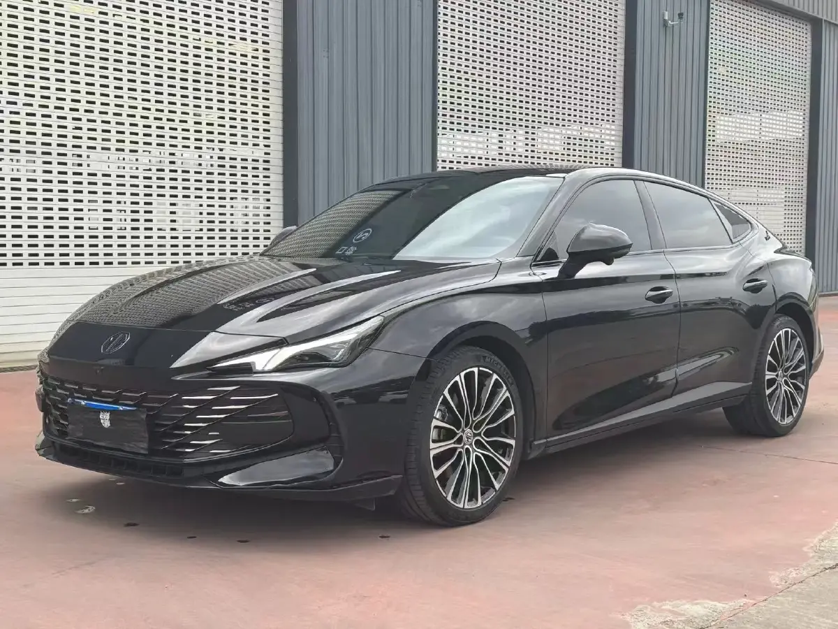 2023 MG 7 2.0T 261HP L4 9AT