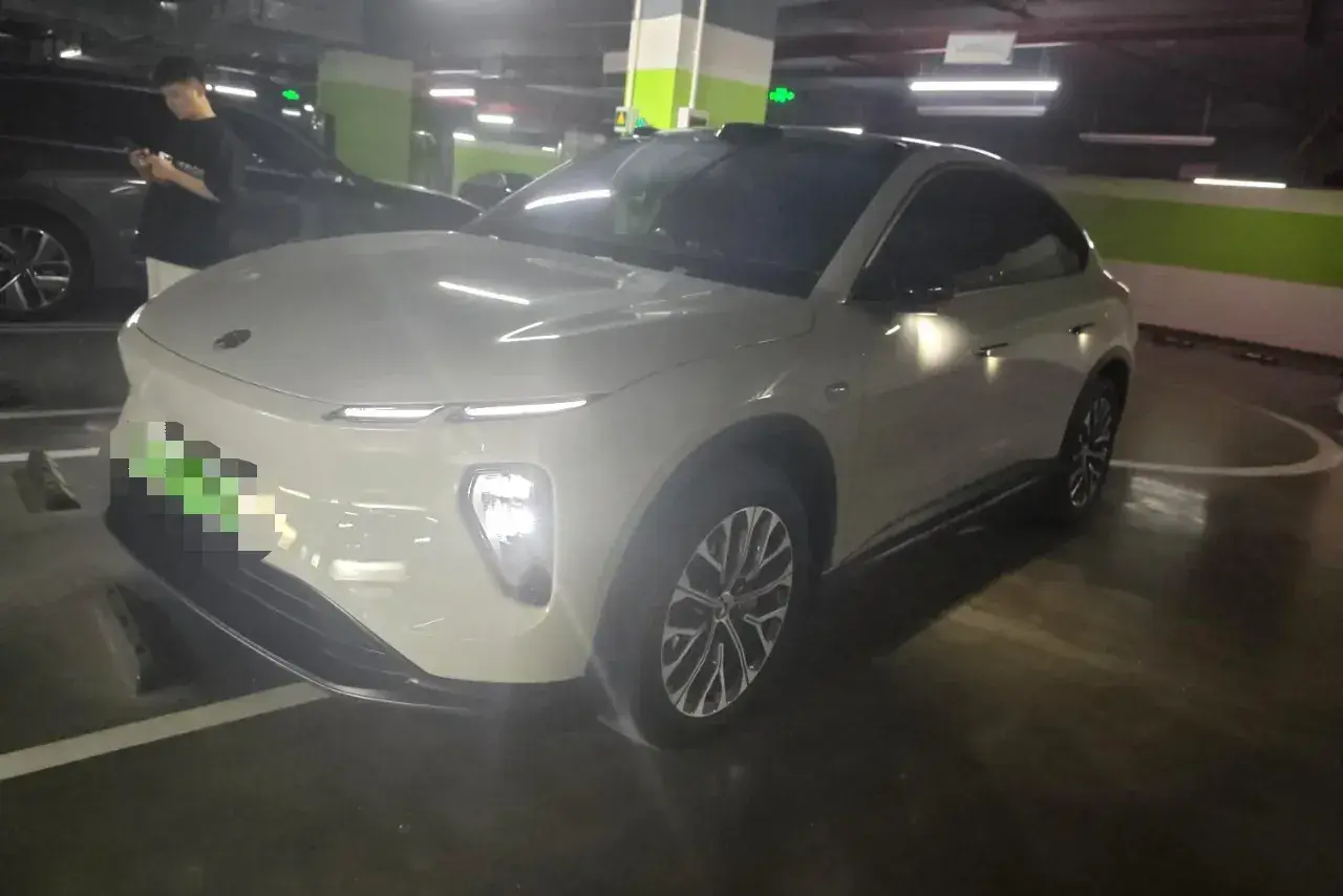 2023 NIO EC6 BEV 75KWH