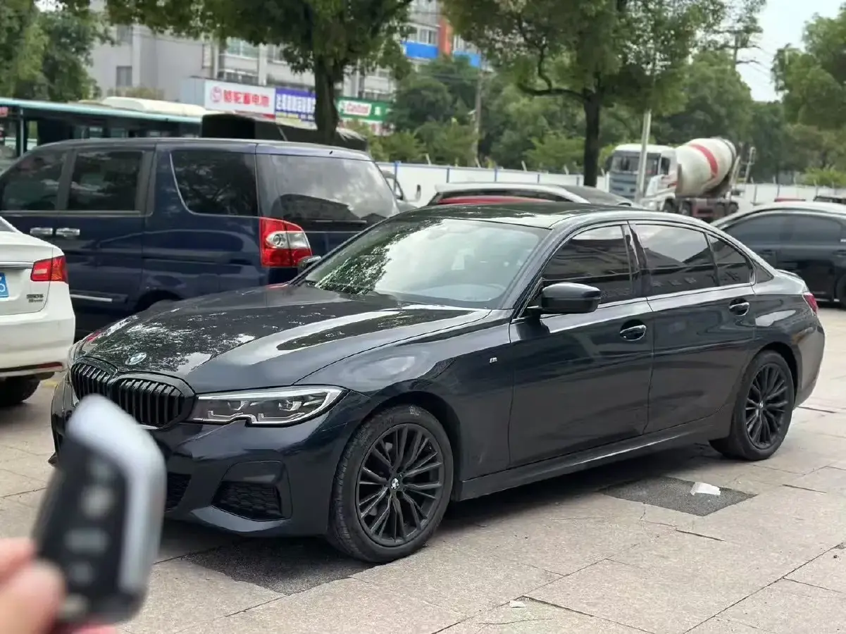 2022 BMW 3 Series 2.0T 184HP L4 8AT