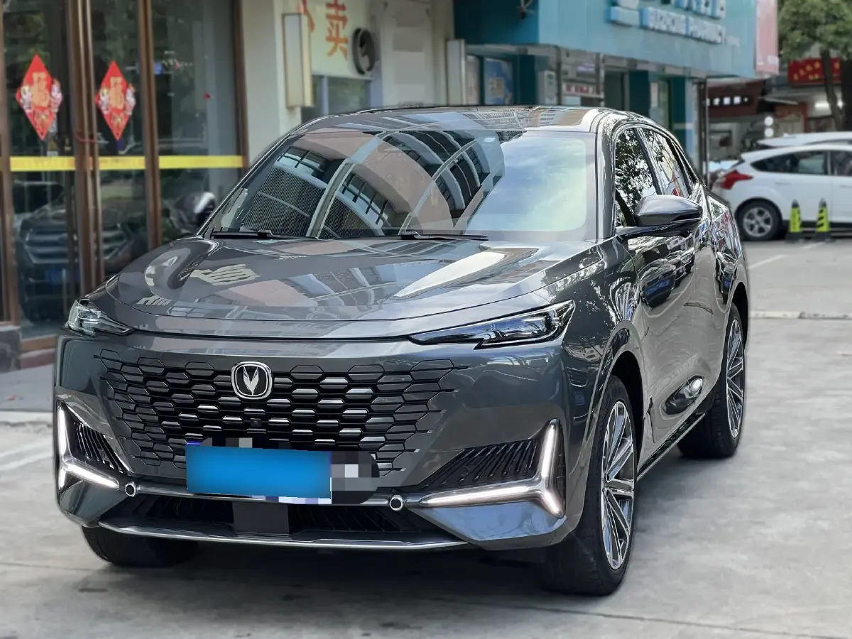 2021 ChangAn UNI-K 2.0T 233HP L4 8AT