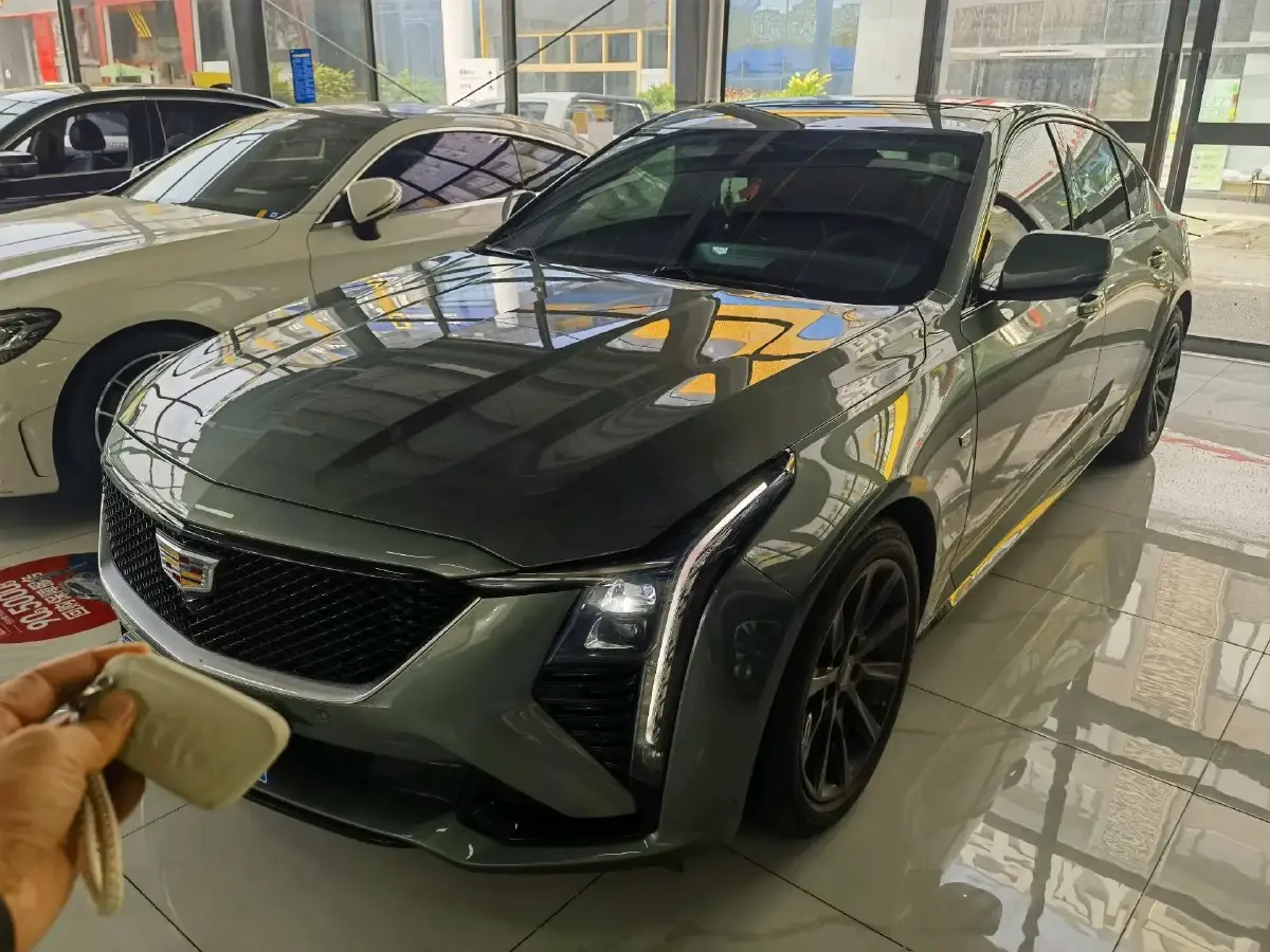 2024 Cadillac CT5 2.0T 237HP L4 10AT